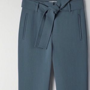 NWOT Aritzia Wilfred front tie cropped pant